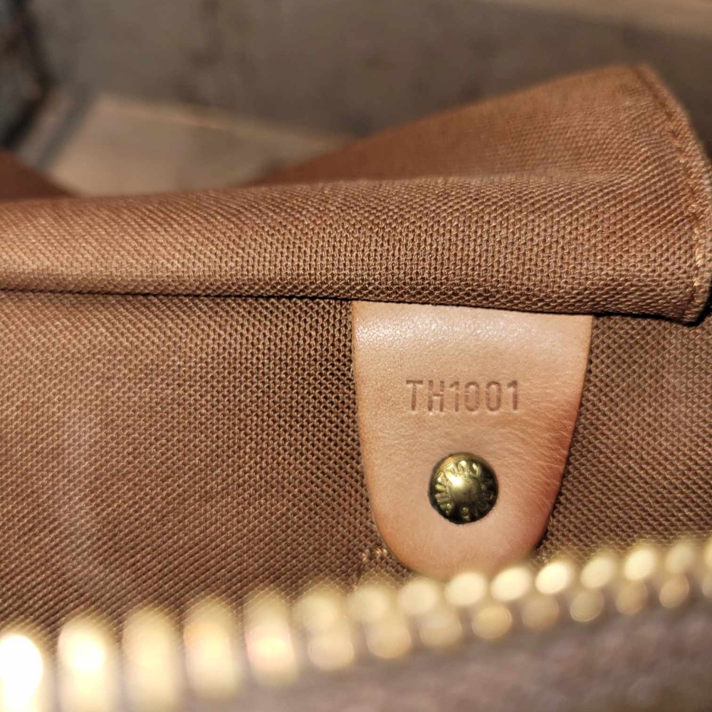 Authentic Monogram Speedy 30 vintage Louis Vuitton. EUC NOT FOR PICKY BUYERS. - Picture 7 of 13